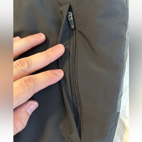 Nike Aero Layer Wild Run Reversible Repel Running Vest Men’s Sz L DD6207-010 NWT - Picture 6 of 7